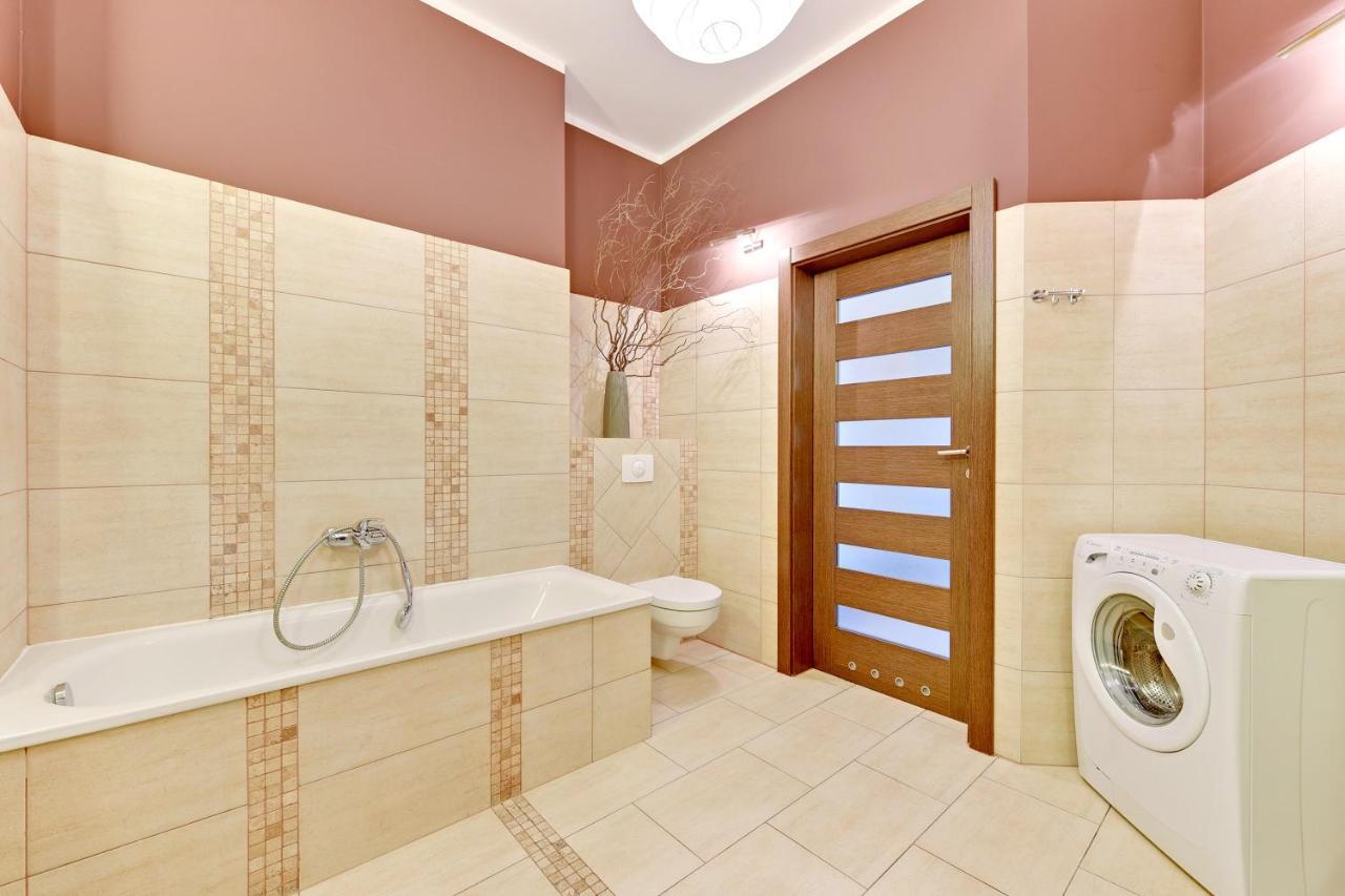 Grand Apartments - Neptun Park Sunny 2 Bedrooms Apartment غدانسك المظهر الخارجي الصورة
